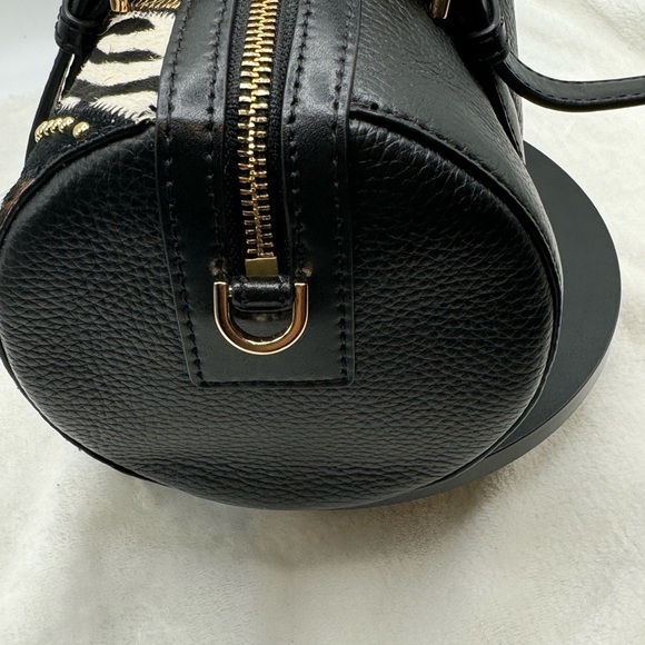 Michael Kors Stanton Medium East West Leather Barrel Messenger Black Multi. - Picture 8 of 16